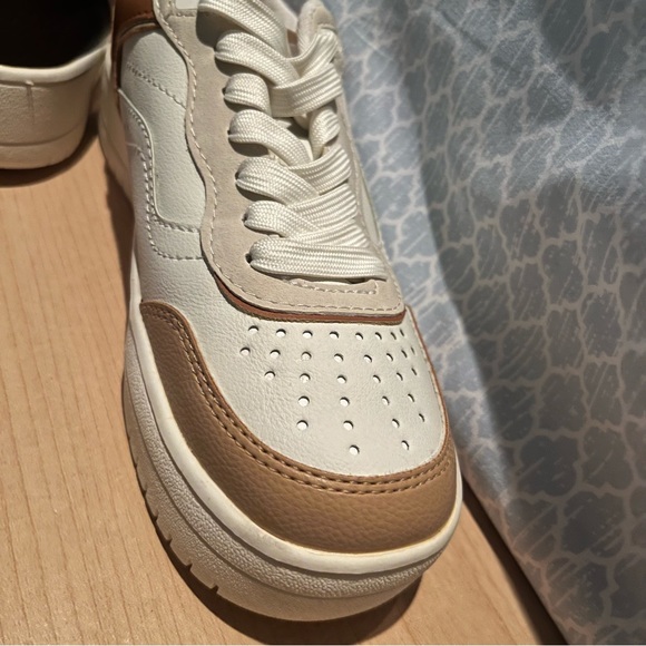 Stradivarius Brown Beige Sneakers 🤎 - Picture 11 of 11